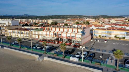 Logis Hôtel & Restaurant Mediterranee - Hôtel - Port-la-Nouvelle