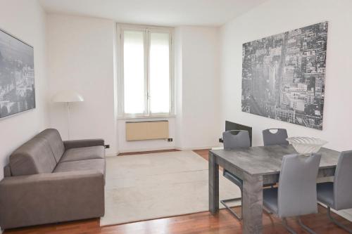 PRESTIGE BOUTIQUE HOMES -Duomo Galleria Vittorio Emanuele 3