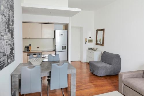PRESTIGE BOUTIQUE HOMES -Duomo Galleria Vittorio Emanuele 4