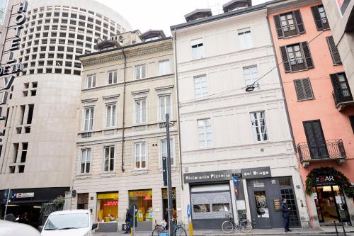 PRESTIGE BOUTIQUE HOMES -Duomo Galleria Vittorio Emanuele, Milan