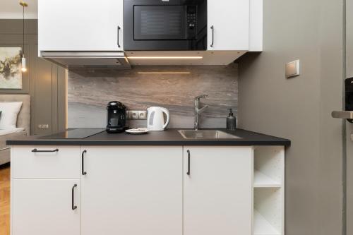 Cozinha, Sopot RIVOLI Apartments near the Beach & Pier by Noclegi Renters in Sopot Centrum