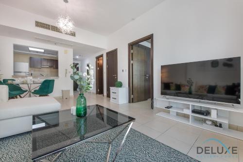 Full Marina and Ain Dubai Wheel View 1BR at The Point Dubai Marina by Deluxe Holiday Homes, Дубай (фото 10)
