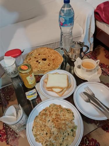 Essen und Erfrischungen, Hotel Super Seven in Lahore