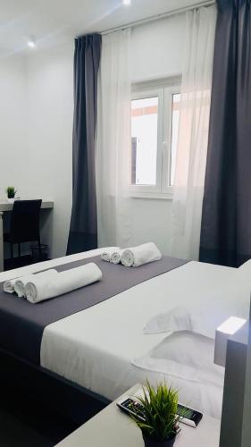 mc b&b Room Type - Deluxe Double Room with Side Sea View