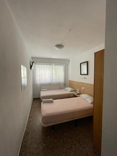 Hostal Milmarcos - main image