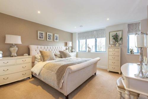 Luxury Townhouse next to Bicester Village 3-bedr gîte à louer Bicester