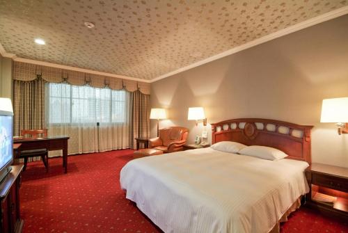 1 queen bed