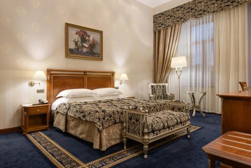 Premier Palace