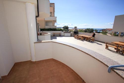 Apartment with Garden View