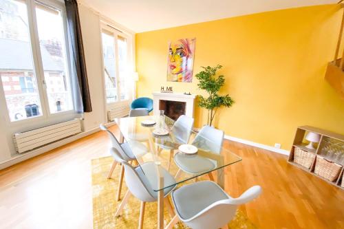 Design apartment in the historic heart of Caen