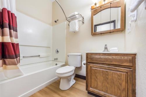 奥马哈红屋顶套房酒店 - 康瑟尔布拉夫斯 奥马哈红屋顶套房酒店 - 康瑟尔布拉夫斯