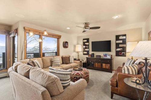 Shadowbrook 202-203, Snowmass Village