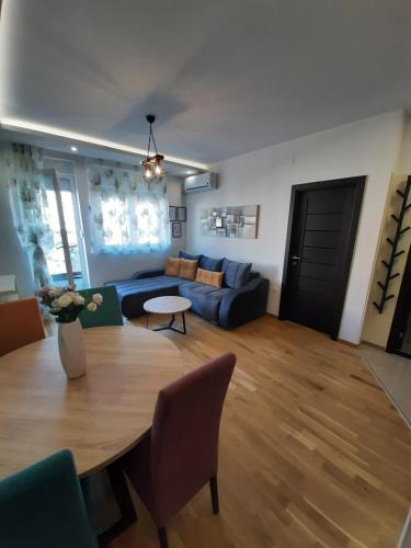 Laura Apartment