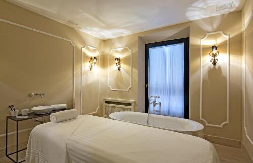 Photo 28 Aldrovandi Villa Borghese