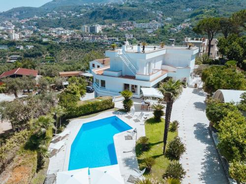 My Exclusive Italy - Luxury Villa in Sorrento Coast Swimming Pool & View