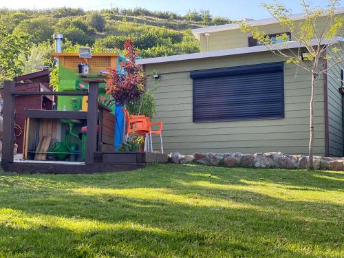 Garten, בקתה ואירוח היסמין מול הנוף in Majdal Shams
