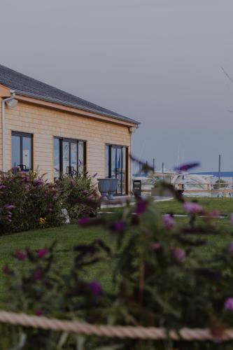 The Shoals Suites & Slips in Southold, USA