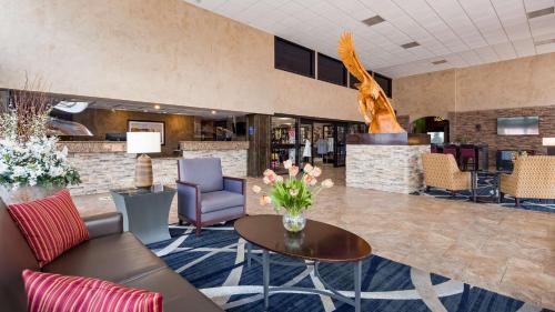 Best Western Plus Raton Hotel