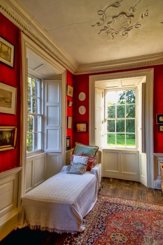 Roundwood House - image 2
