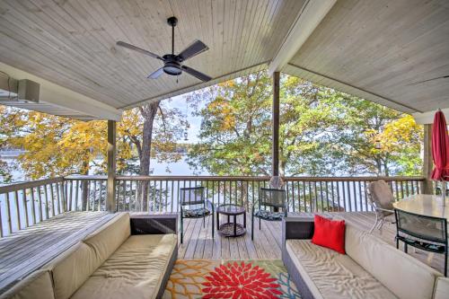 . Waterfront Home with Deck Enjoy Peace and Relaxation!