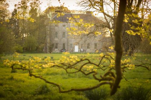 Roundwood House - image 3
