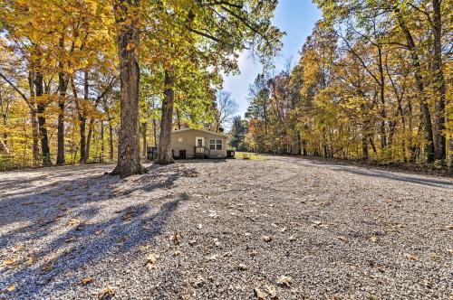 Haven in the Woods w/ 150 Acres, 2 Ponds in Altamont (IL)