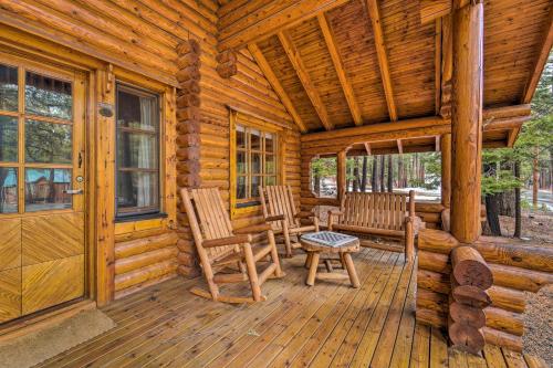 Cozy Truckee Cabin with Sauna 11 Mi to Sugar Bowl!