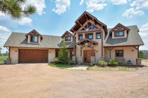 . Idyllic Florissant Cabin w/ Patio & Hot Tub!