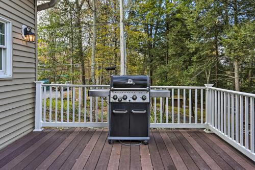 Beautiful Lakefront Retreat with Deck and Views!