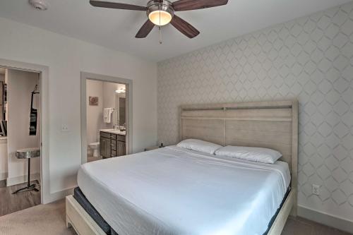 Modern Nashville Condo: 7 Mi to Downtown! - Tap to explore photos