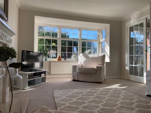 Large Modern 4 Bedroom House Kingsmead, Northwich in Northwich