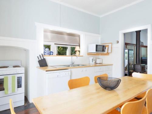 Witts Oasis Two traditional Tea Gardens cottages in 茶園