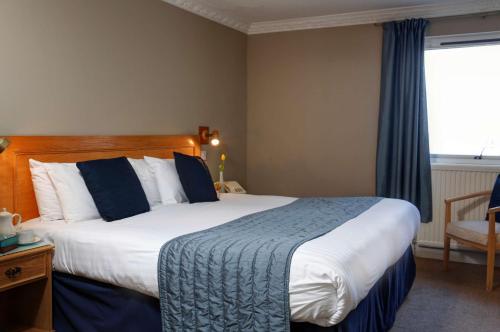 BEST WESTERN New Holmwood Hotel - image 9