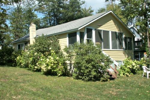 Hydrangea Cottage in Castleton, USA