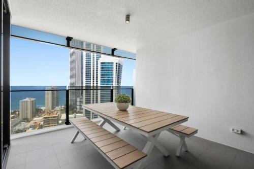 Circle on Cavill 2, 3, 4 & 5 Bedroom SkyHomes & SUB PENTHOUSES by Gold Coast Holidays