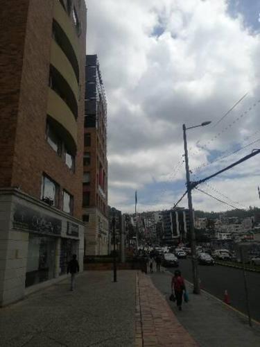 Comoda y hermosa habitacion privada en exclusivo sector de Quito Norte