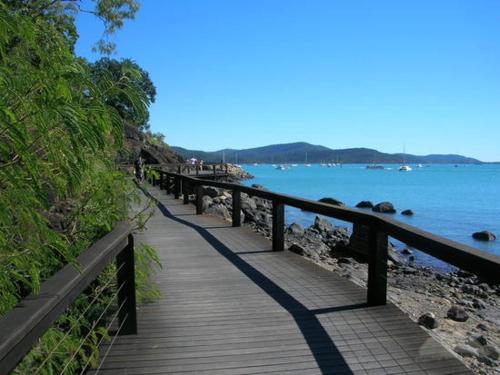 Shingley Beach Resort - Whitsundays Over view