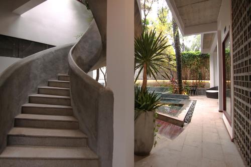 Exterior view, SARINA Hotel and Villa in Sangkat Phnom Penh Thmei