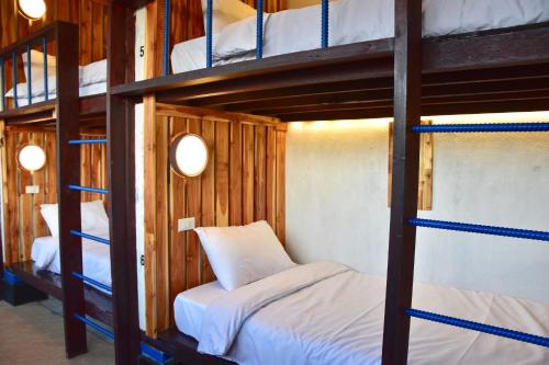 Bed in 6-Bed Mixed Dormitory Room image 2