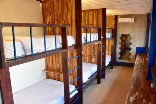Bed in 6-Bed Mixed Dormitory Room image 4