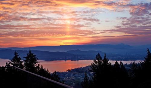 Honeymoon Suite in West Kelowna, Canada