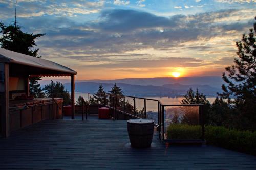 Honeymoon Suite in West Kelowna, Canada