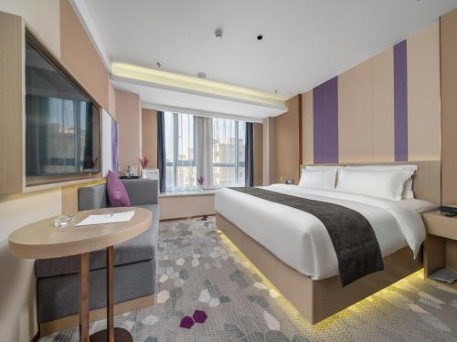 Lavande Hotel Zhangshu No4 Street