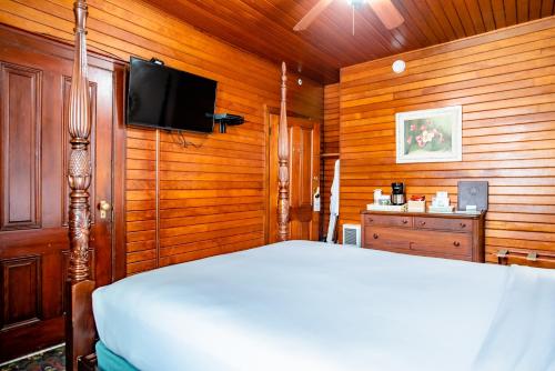 1 queen bed