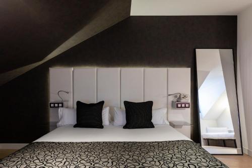 Quadruple Room (4 Adults) image 6