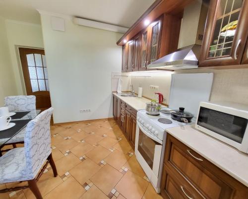 Apartment on Hryshka Street, Kijów (zdjęcie 3)
