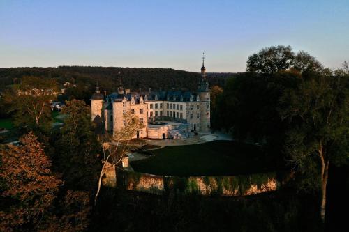 . Le Château de Mirwart