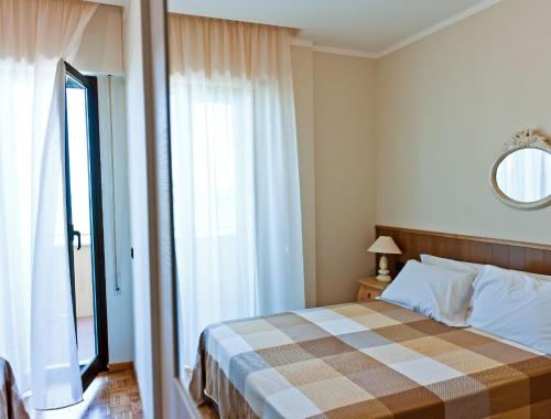 Double or Twin Room with Sea View