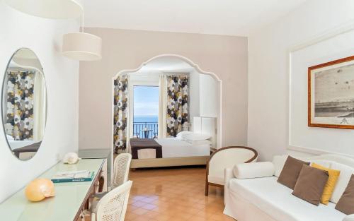 Junior Suite with Terrace and Sea View