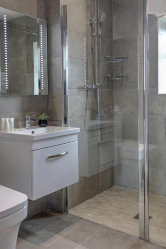 Best Western Kinloch Hotel - image 2